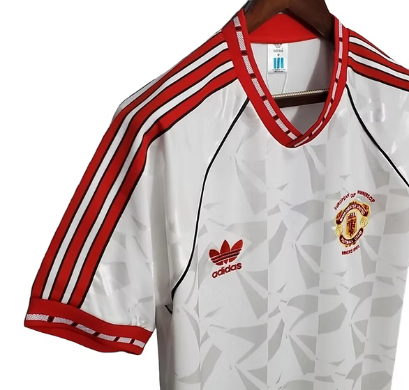 Retro Manchester United Away Shirt 1991/1992 - Retro Shirt Stories