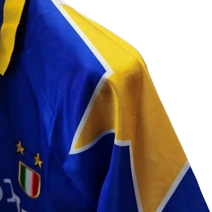 Retro Juventus Away Shirt 1995/1997 - Retro Shirt Stories