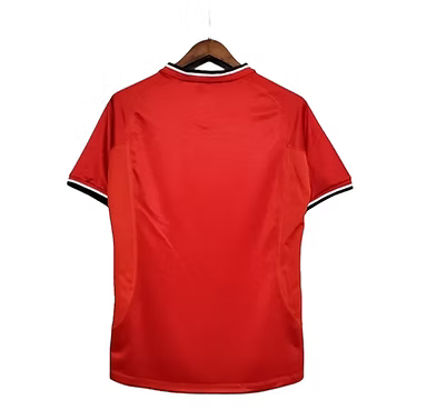 Retro Manchester United Home Shirt 2000/2001 - Retro Shirt Stories