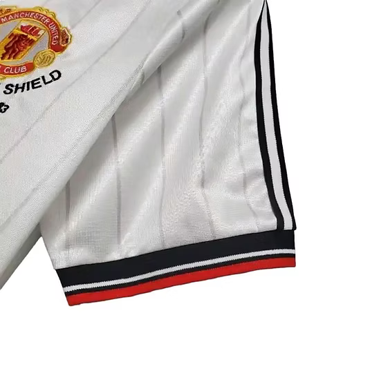 Retro Manchester United Away Shirt 1983/1984 - Retro Shirt Stories