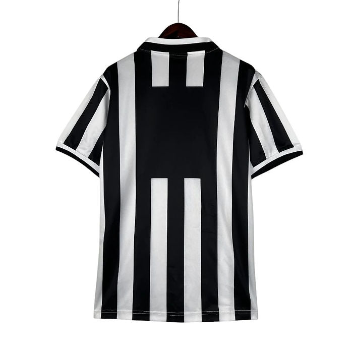 Retro Juventus Home Shirt 1995/1996 - Retro Shirt Stories
