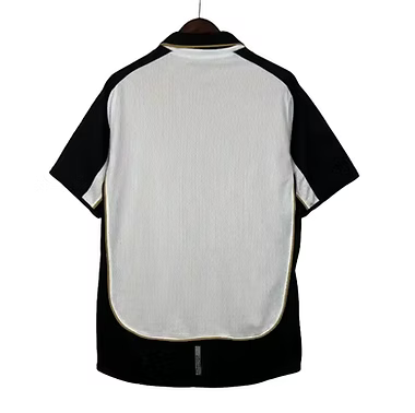 Retro Manchester United Away Shirt 2001/2002 - Retro Shirt Stories