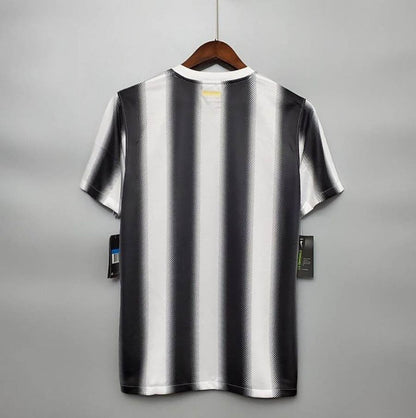 Retro Juventus Home Shirt 2011/2012 - Retro Shirt Stories