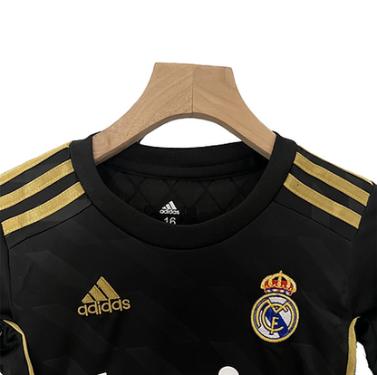 Retro Real Madrid Away Kids Kit 2011/2012 - Retro Shirt Stories