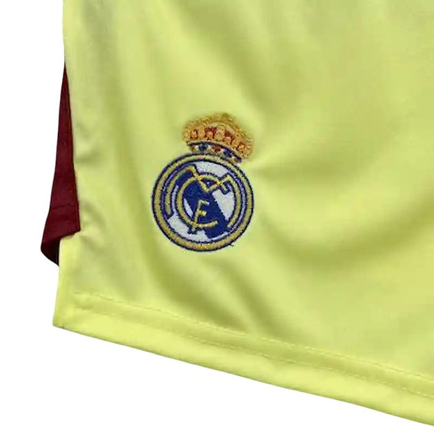 Real Madrid GK Kids Kit 2025/2026 - Retro Shirt Stories