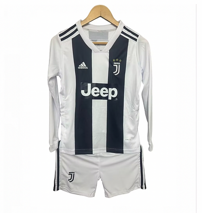 Juventus LS Home Kids Kit 2018/2019 - Retro Shirt Stories