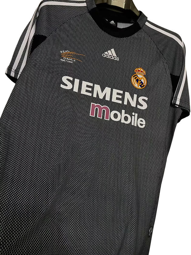 Retro Real Madrid GK Shirt 2002/2003 - Time Warp Kits
