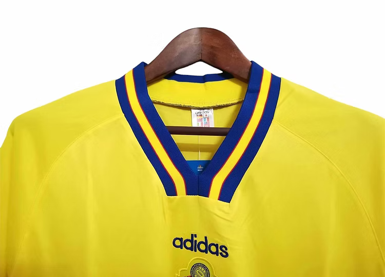 Retro Sweden Home Shirt 1994 - Retro Shirt Stories