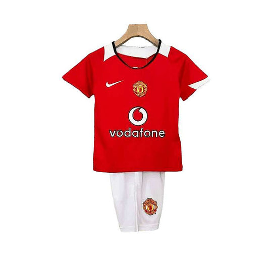 Retro Manchester United Home Kids Kit 2004/2006 - Retro Shirt Stories