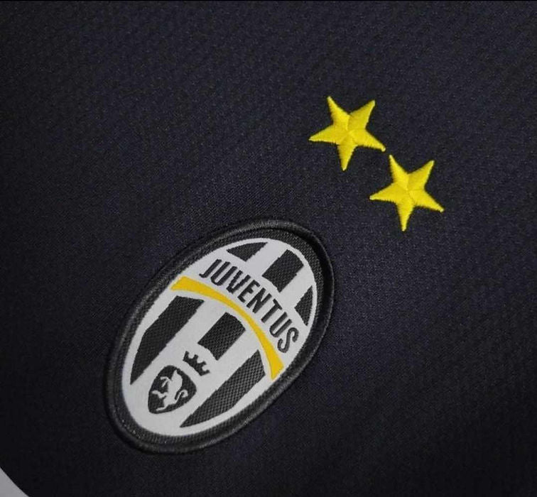 Retro Juventus Away Shirt 2012/2013 - Retro Shirt Stories