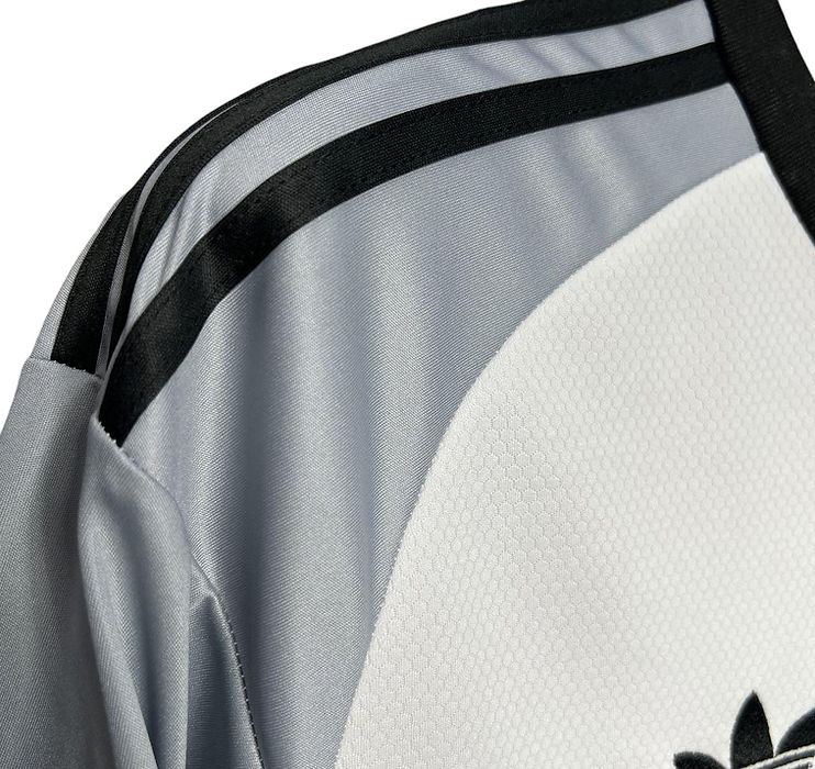 Juventus 2nd GK Shirt 2024/2025 - Retro Shirt Stories