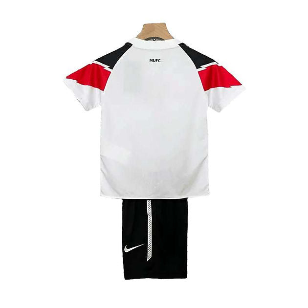 Retro Manchester United Away Kids Kit 2010-2011 - Retro Shirt Stories