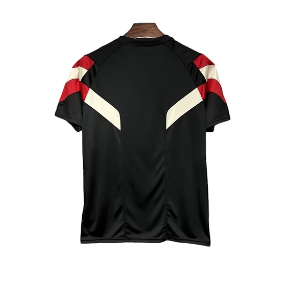 Manchester United Originals Shirt - Retro Shirt Stories