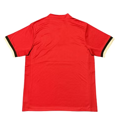 Manchester United Home Shirt 2017/2018 - Retro Shirt Stories