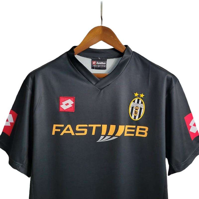 Retro Juventus Away Shirt 2001/2002 - Retro Shirt Stories