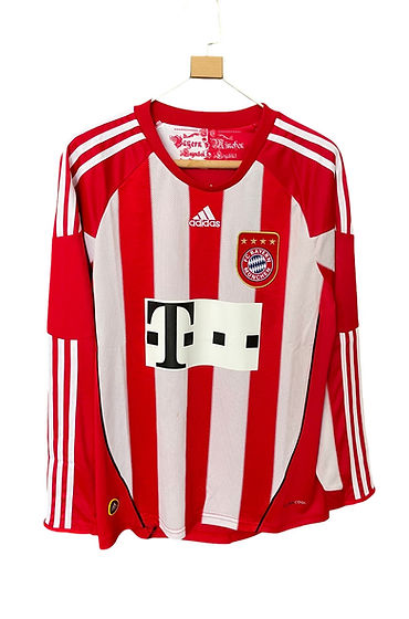 Retro Bayern Munich LS Home Shirt 2010/2011 - Retro Shirt Stories
