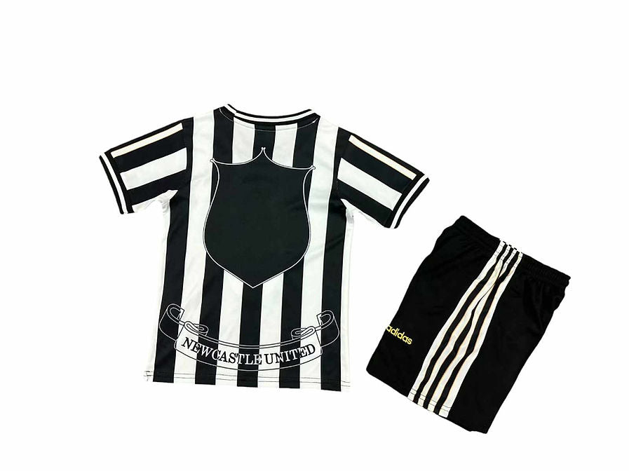 Retro Newcastle Home Kids Kit 1997/1999 - Retro Shirt Stories