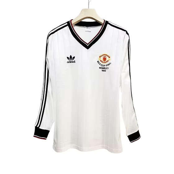 Retro Manchester United LS Away Shirt (FA Final edition) 1983 - Retro Shirt Stories