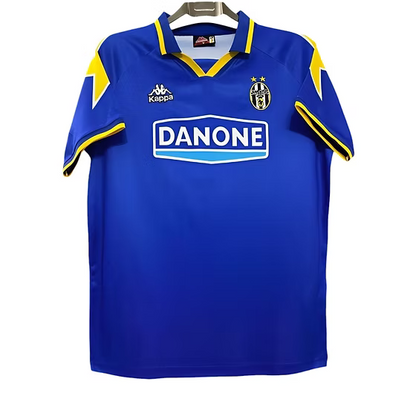 Retro Juventus Away Shirt 1994/1995 - Retro Shirt Stories