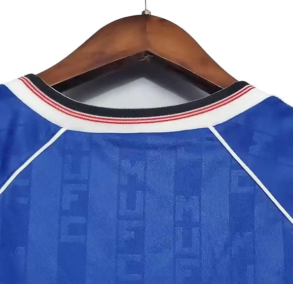 Retro Manchester United Away Shirt 1988/1990 - Retro Shirt Stories