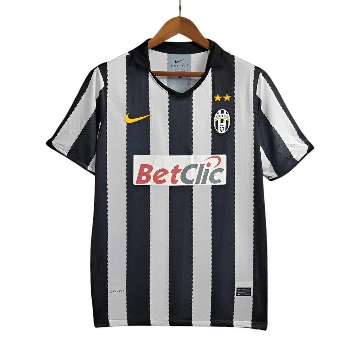 Retro Juventus Home Shirt 2010/2011 - Retro Shirt Stories