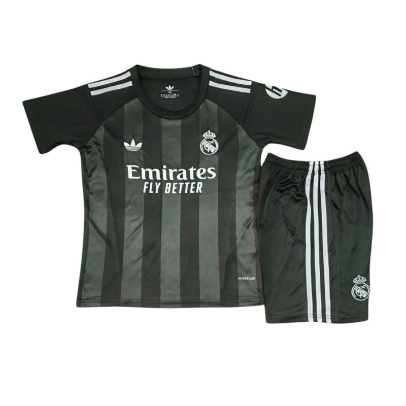 Real Madrid GK Kids Kit 2025/2026 - Retro Shirt Stories