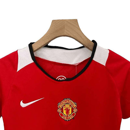 Retro Manchester United Home Kids Kit 2004/2006 - Retro Shirt Stories