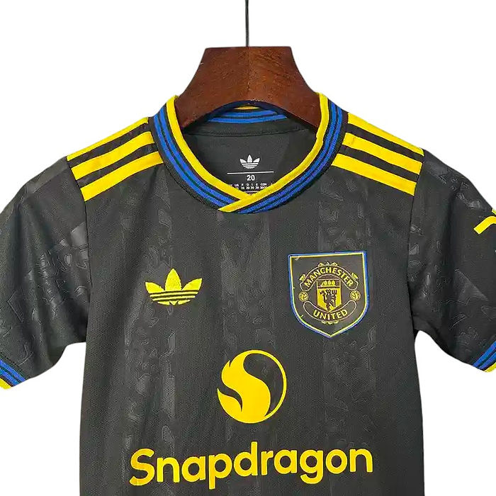 Manchester United 3rd Kids Kit 2025/2026 - Retro Shirt Stories
