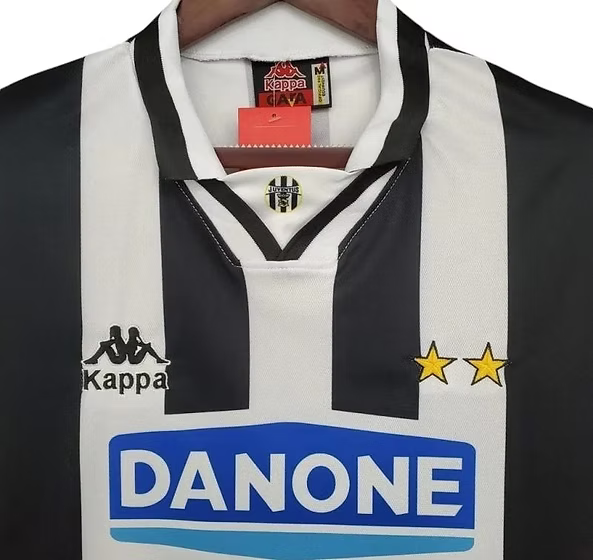 Retro Juventus Home Shirt 1994/1995 - Retro Shirt Stories