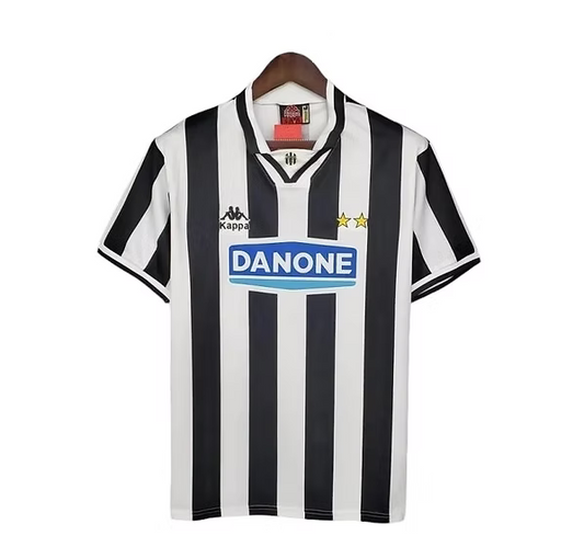 Retro Juventus Home Shirt 1994/1995 - Retro Shirt Stories