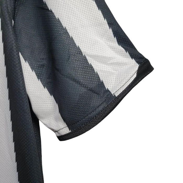 Retro Juventus Home Shirt 2010/2011 - Retro Shirt Stories