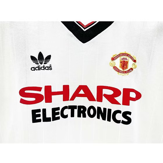 Retro Manchester United LS Away Shirt 1982/1983 - Retro Shirt Stories
