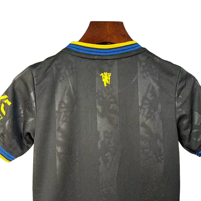 Manchester United 3rd Kids Kit 2025/2026 - Retro Shirt Stories