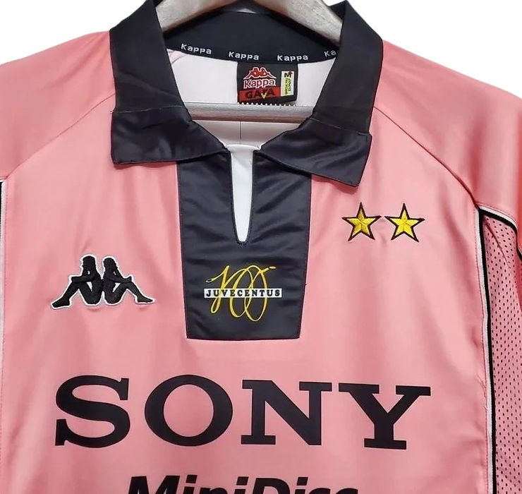 Retro Juventus Away Shirt 1997/1998 - Retro Shirt Stories
