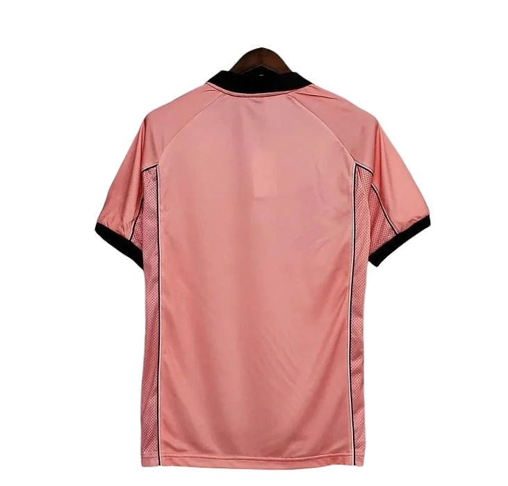 Retro Juventus Away Shirt 1997/1998 - Retro Shirt Stories