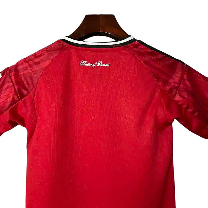 Manchester United Home Kids Kit 2025/2026 - Retro Shirt Stories