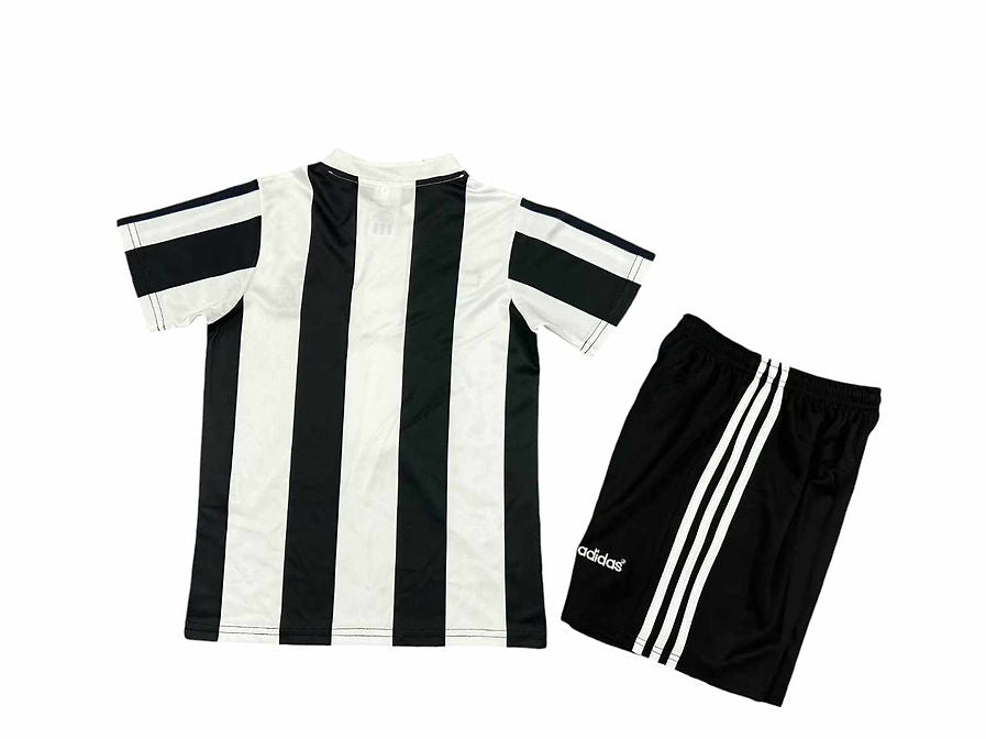 Retro Newcastle Home Kids Kit 1995/1997 - Retro Shirt Stories