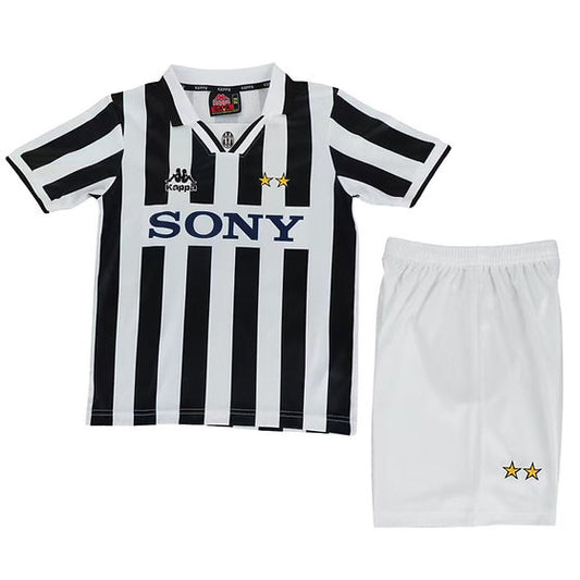 Retro Juventus Home Kids Kit 1995/1996 - Retro Shirt Stories
