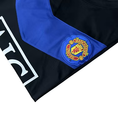 Retro Manchester United Away Shirt 2009/2010 - Retro Shirt Stories
