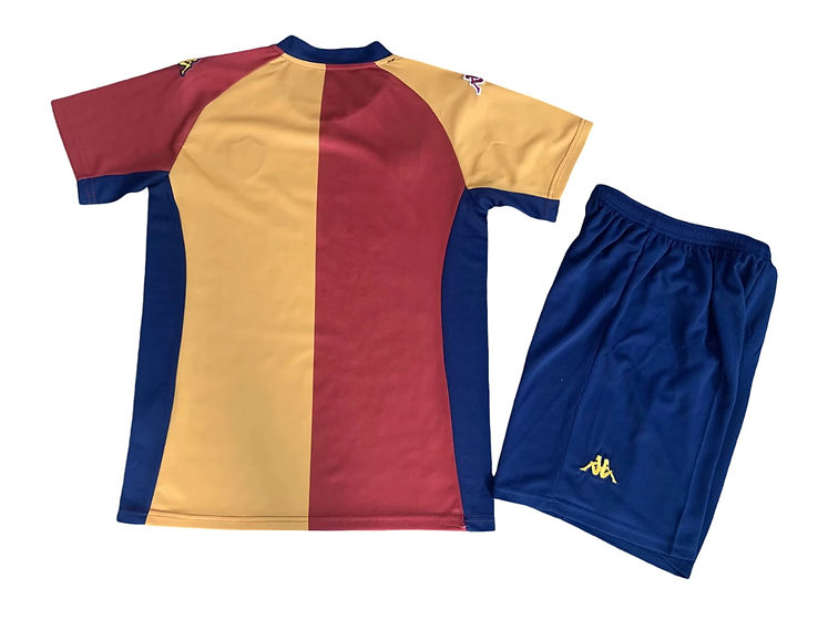 Retro Roma Home Kids Kit 2001/2002 - Retro Shirt Stories